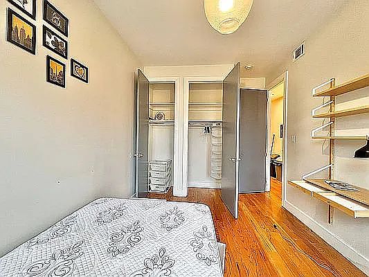 5th image of 250 Schaffer St Unit 3