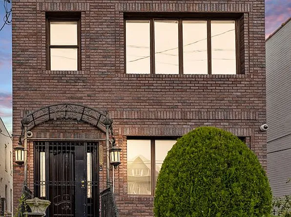 1174 Bay Ridge Pkwy, Brooklyn, NY 11228