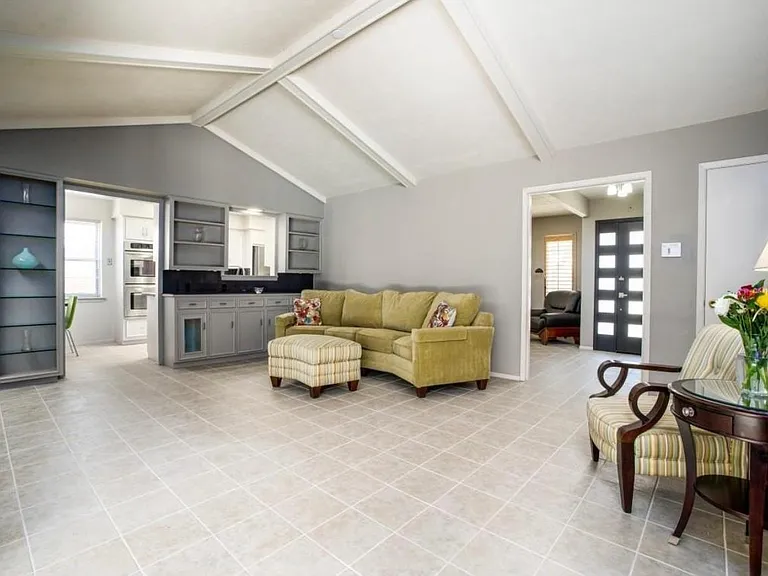 4120 Flintridge Dr — Photo 5