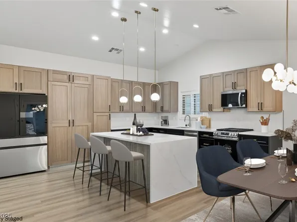 205 Derwent Pl, Las Vegas, NV 89144