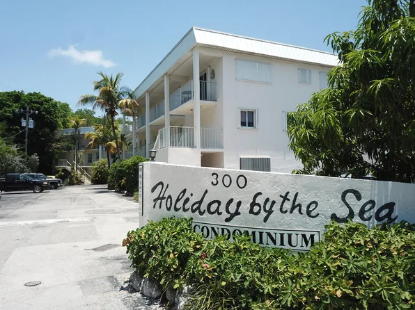 300 Ocean Dr APT 21, Key Largo, FL 33037