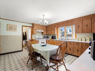 1 Alpine Ct, Gloucester, MA 01930