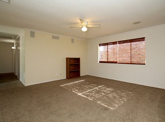 2nd image of 4595 N Hulbert Ave