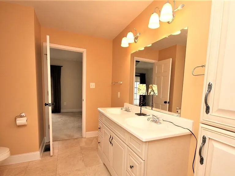 112 Water St — Photo 26