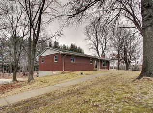1821 N 1400th Ave, Quincy, IL 62305
