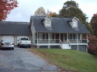 205 Mountain View Cir, Hampton, TN 37658