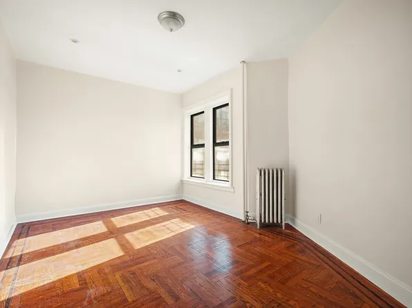 396 Montgomery Street image 1 of 4