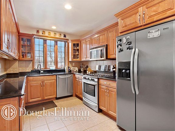 3rd image of 1938 E 27th St