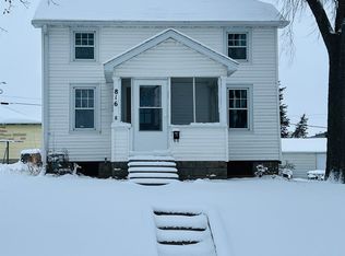 816 1st Ave SW, Waverly, IA 50677