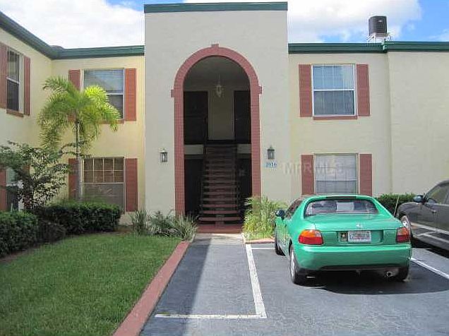 1st image of 1016 Plantation Dr APT A14