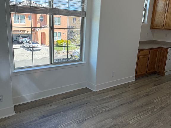4th image of 1468 Trombetta St