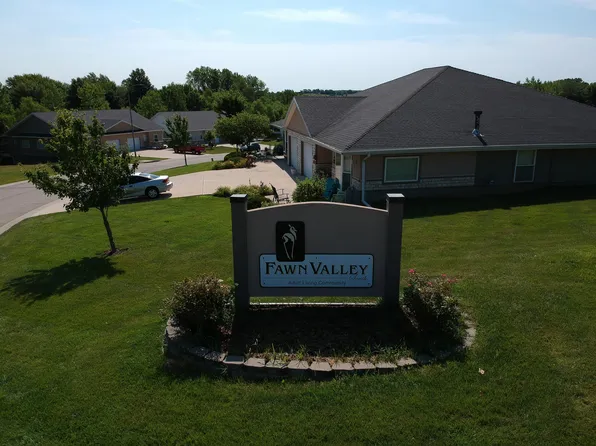 Fawn Valley South, 300 Reagan Dr, Lansing, KS 66043