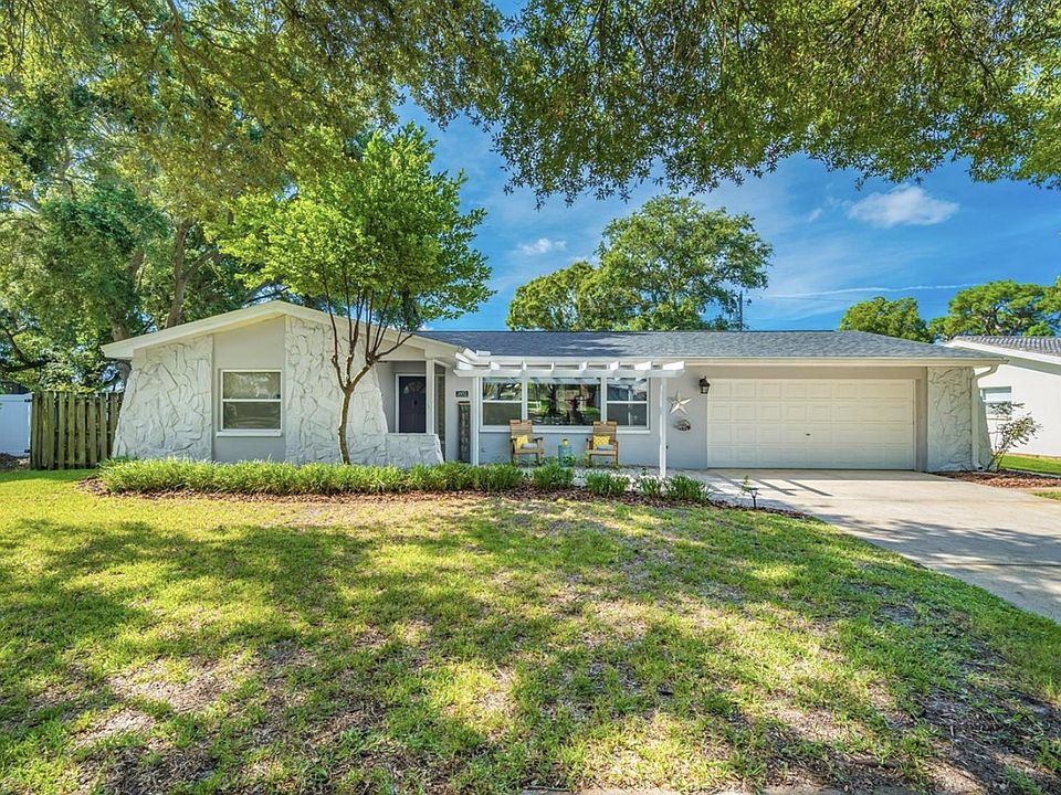 1st image of 2453 Summerlin Dr