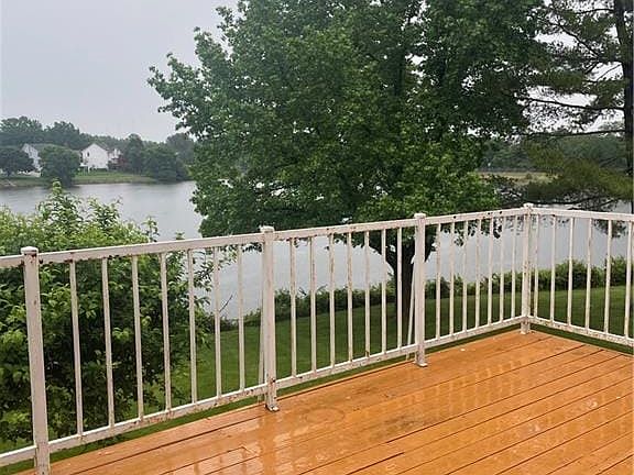 2nd image of 1129 NE Waterfield Village Dr