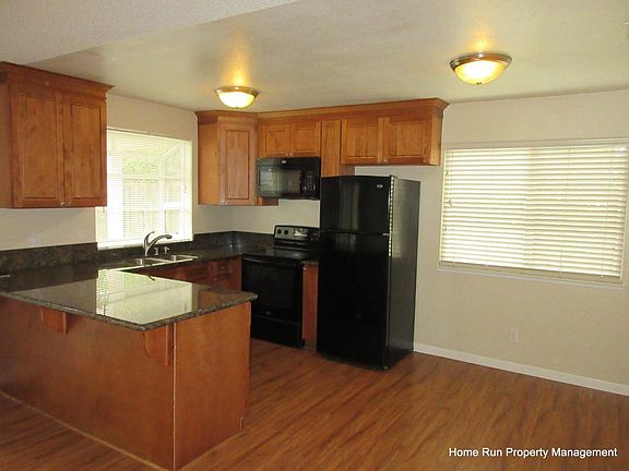 5th image of 2484 Berrywood Dr