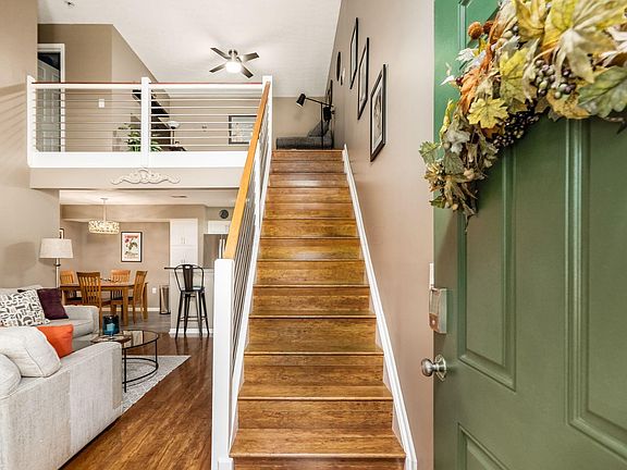 2nd image of 2994 Glenloch Cir