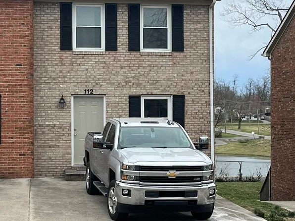 112 Lakeview Dr, Nicholasville, KY 40356
