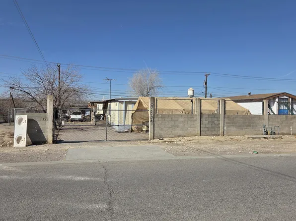 8809 Kingsway Dr, Canutillo, TX 79835