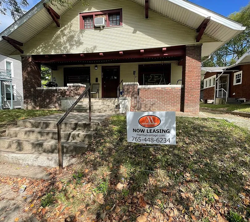 214 W Lutz Ave