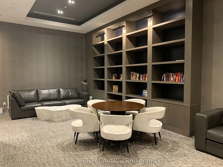460 Adelaide St E #1821 — Photo 15