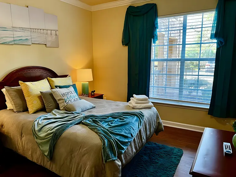 Tuscana Ln — Photo 20