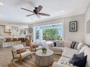 1738 Siesta Dr, Sarasota, FL 34239