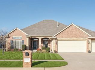 8721 NW 72nd Ct, Warr Acres, OK 73132