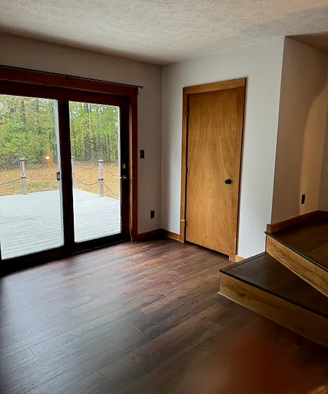 1016 River Rd — Photo 12