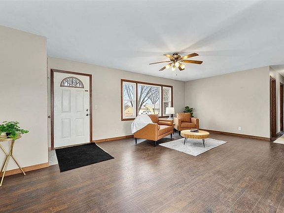 5th image of 2234 Freeway Drive