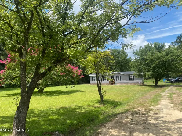 7641 Joe Brown Highway N, Bladenboro, NC 28320