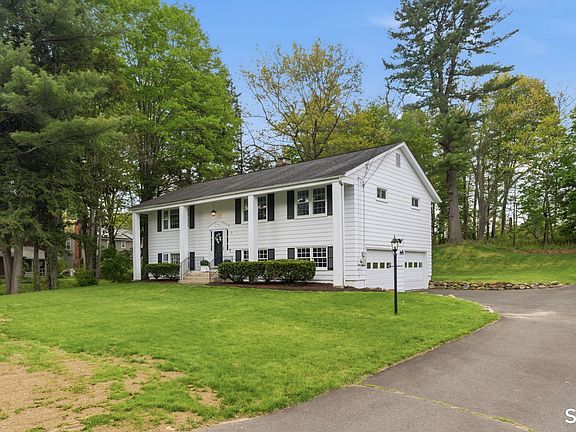 3rd image of 3 Branch Brook Drive