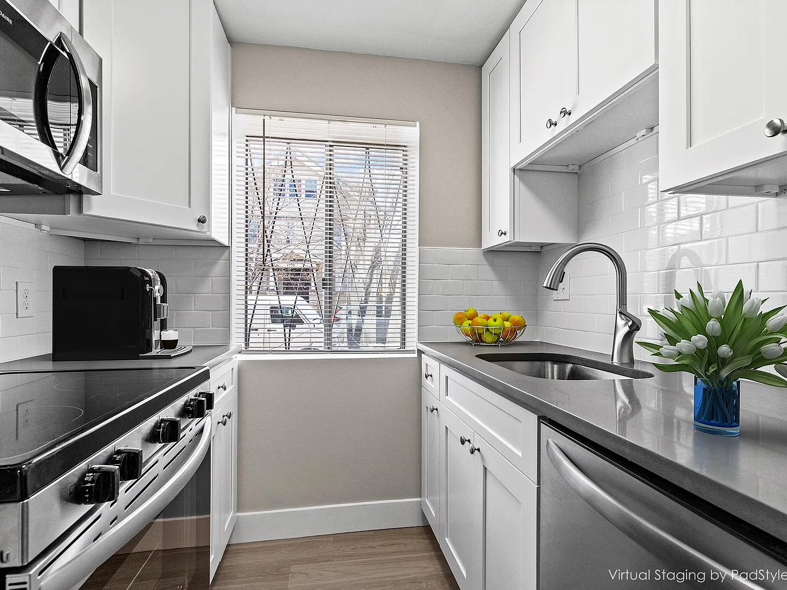 Camelot Apartments — Photo 1