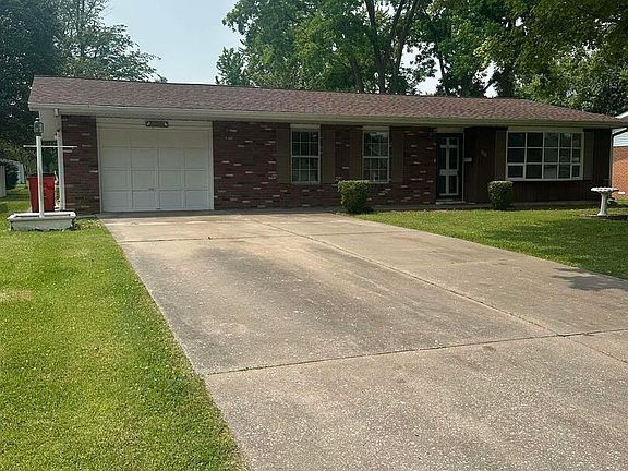 2nd image of 705 E Terrace Dr