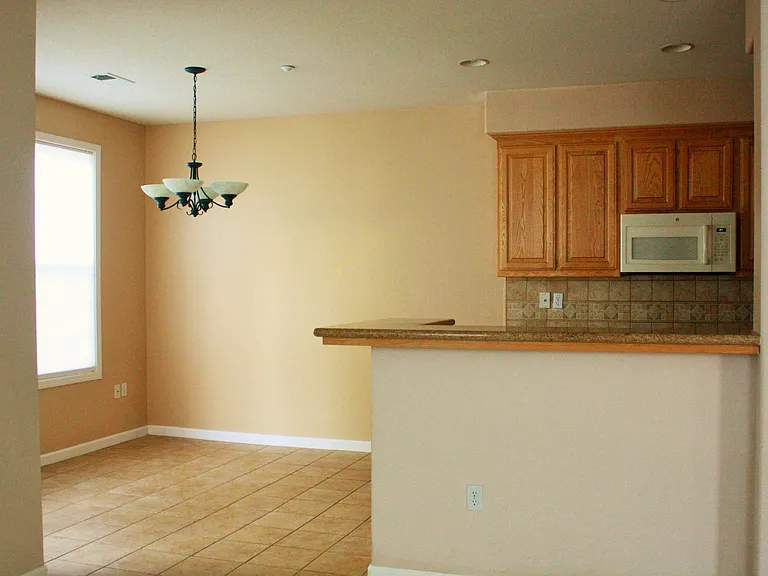 3754 Central Pkwy — Photo 17