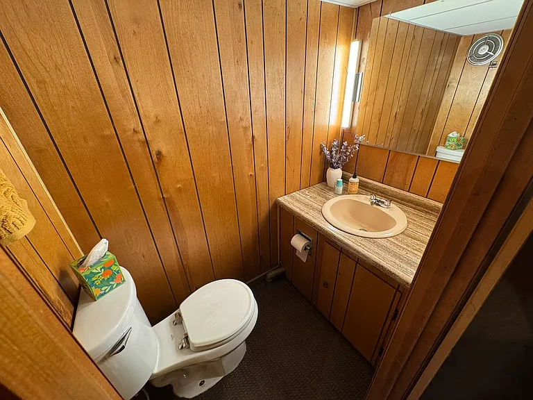804 Elmwood Ln — Photo 33