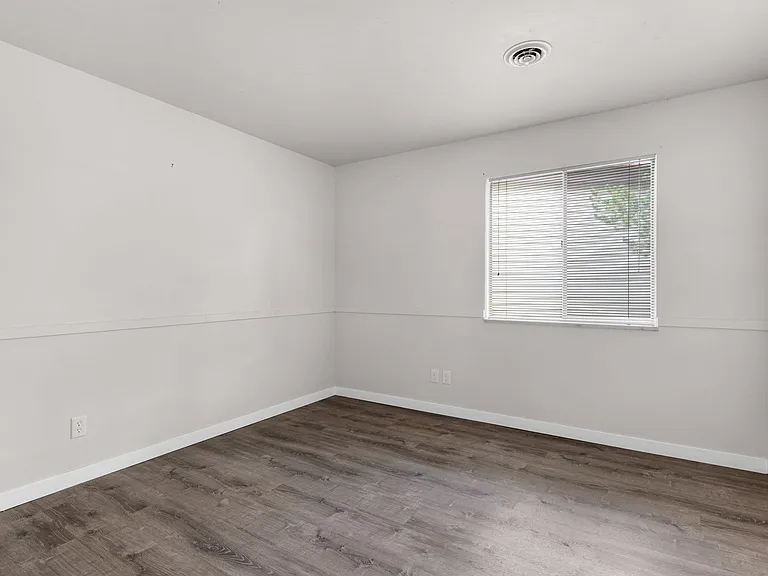 6550 Delmonico Dr #304 — Photo 10