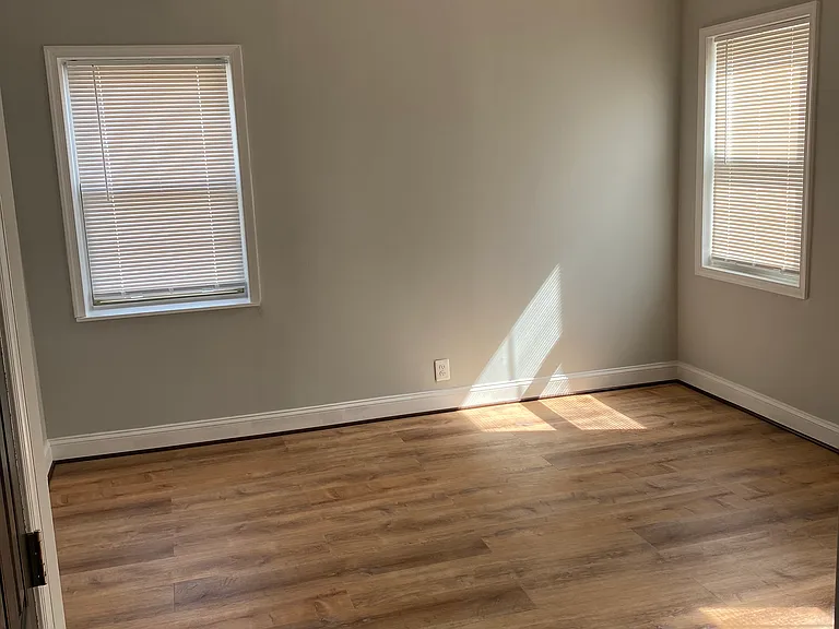 2501 Linden Ave #B — Photo 10