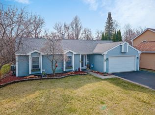 3811 Hale Ln, Island Lake, IL 60042