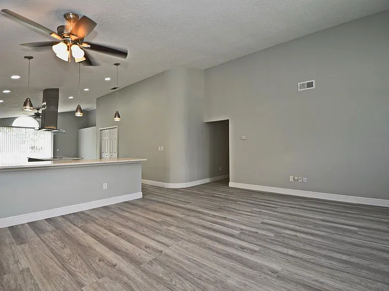 1118 Sugarberry Trl — Photo 3