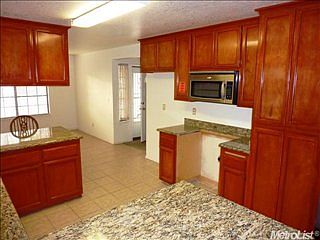 3rd image of 1454 Laguna Cir