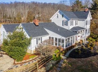 26 Dreahook Rd, Whitehouse Station, NJ 08889