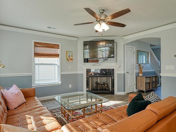 5th image of 2271 Davenport Ct