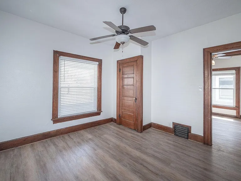 225 N Rutan Ave — Photo 7