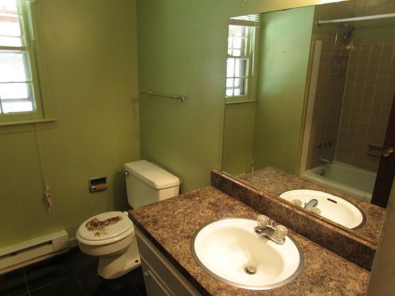 4th image of 1516 Woodridge Ave