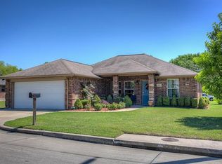 217 W County Line Rd, Royse City, TX 75189