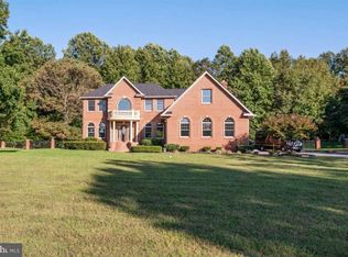101 Honeysuckle Ln, Owings, MD 20736