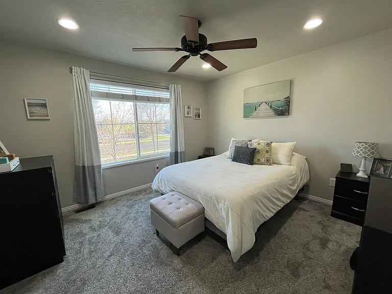881 Berkeley Dr — Photo 20