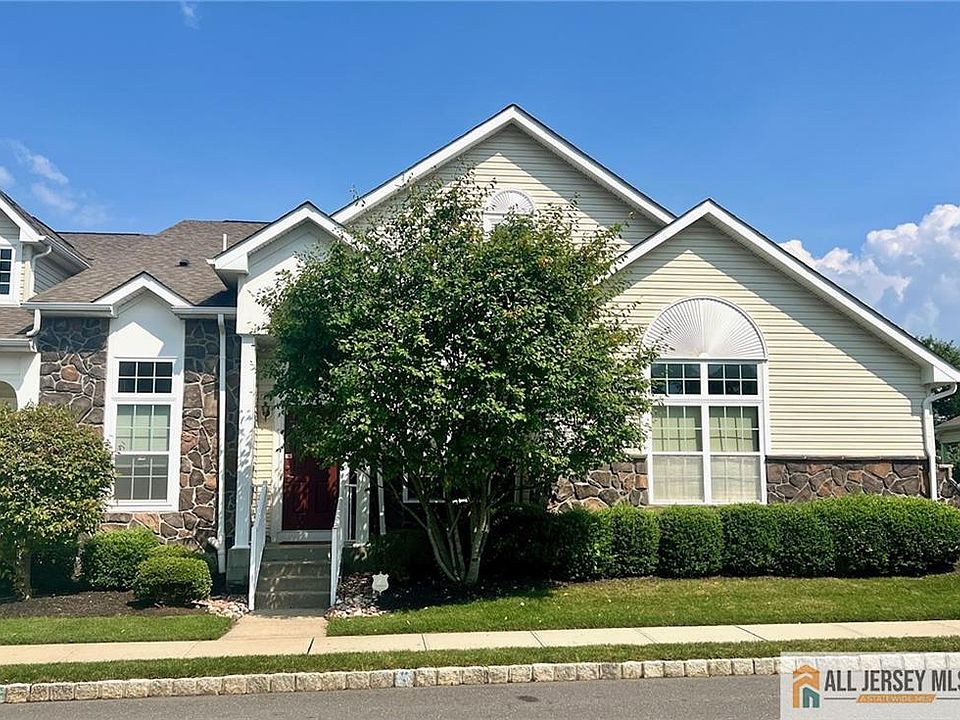 1st image of 802 Schindler Dr N