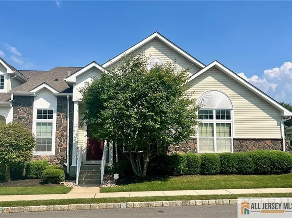 802 Schindler Dr N, Monmouth Junction, NJ 08852