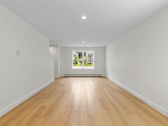 4th image of 15 Lane Avenue